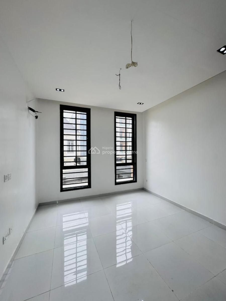 Affordable  Luxury 2 Bedroom Apartments with 24hrs Power, Pool & Gym., Ologolo, Lekki, Lagos, Flat / Apartment for Sale