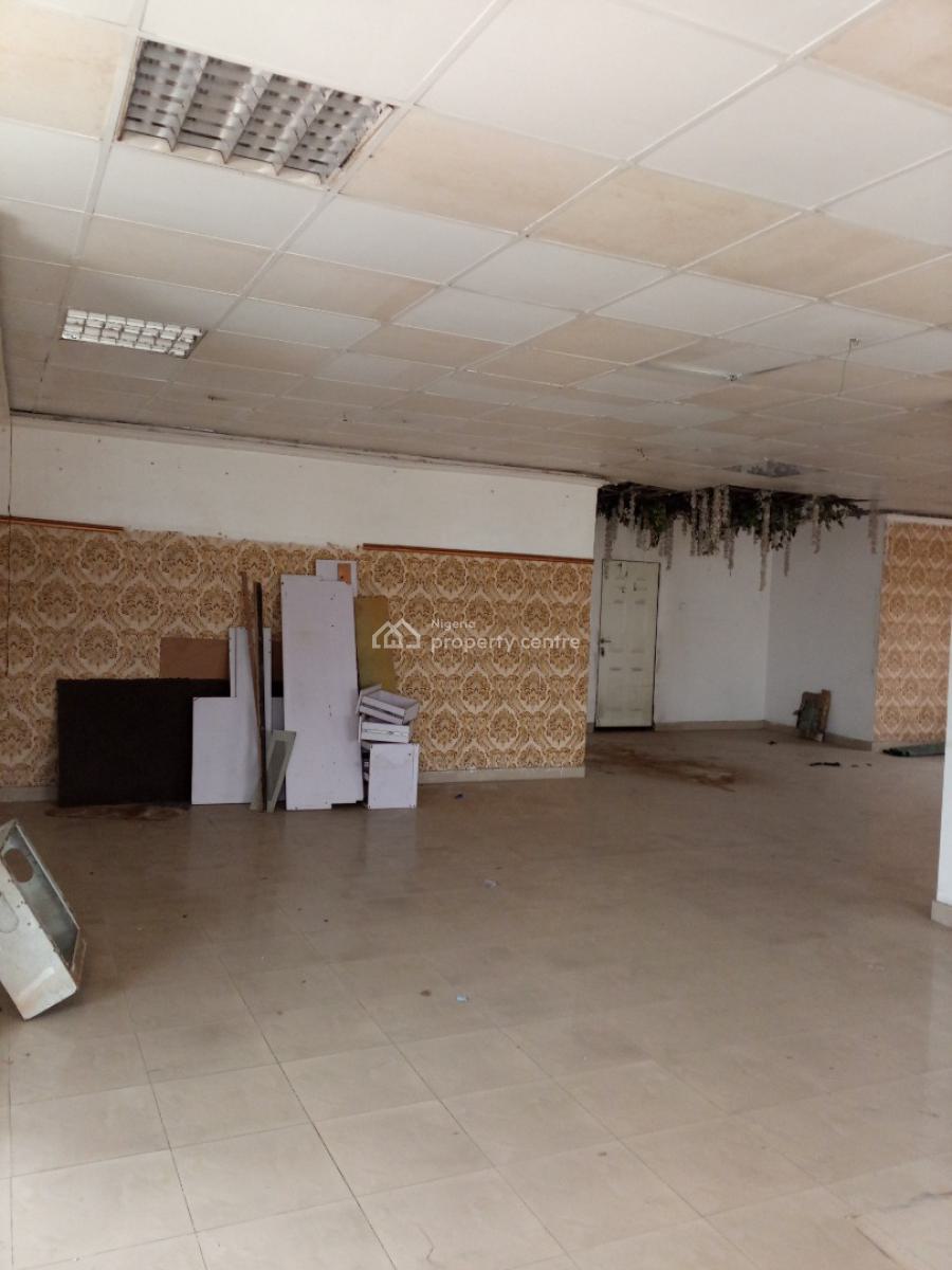 110sqm Large Space, Chevron, Lekki, Lagos, Office Space for Rent