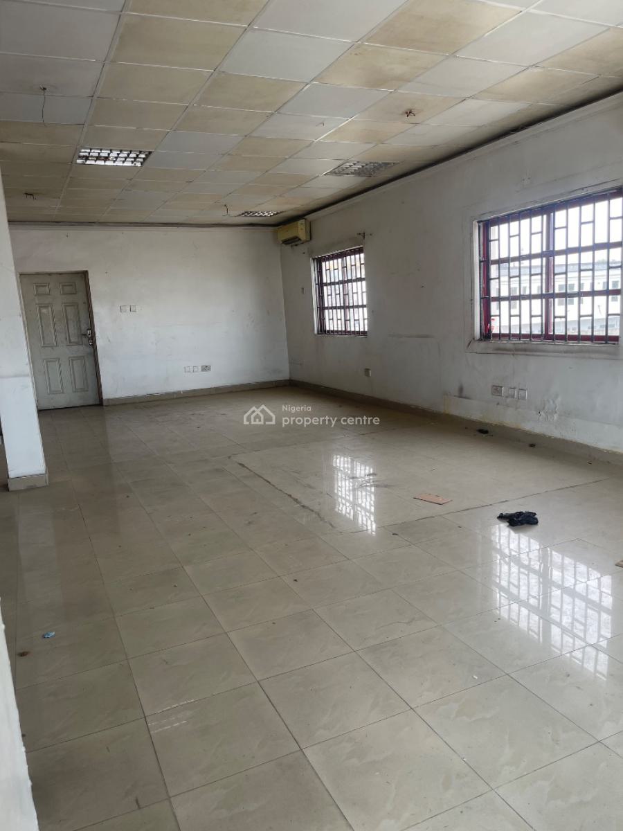 Open Space Measuring 110sqm Facing Expressway, Facing Expressway By Chevron  Traffic Light, Lekki Expressway, Lekki, Lagos, Office Space for Rent