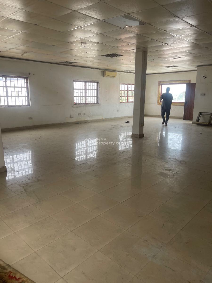 Open Space Measuring 110sqm Facing Expressway, Facing Expressway By Chevron  Traffic Light, Lekki Expressway, Lekki, Lagos, Office Space for Rent