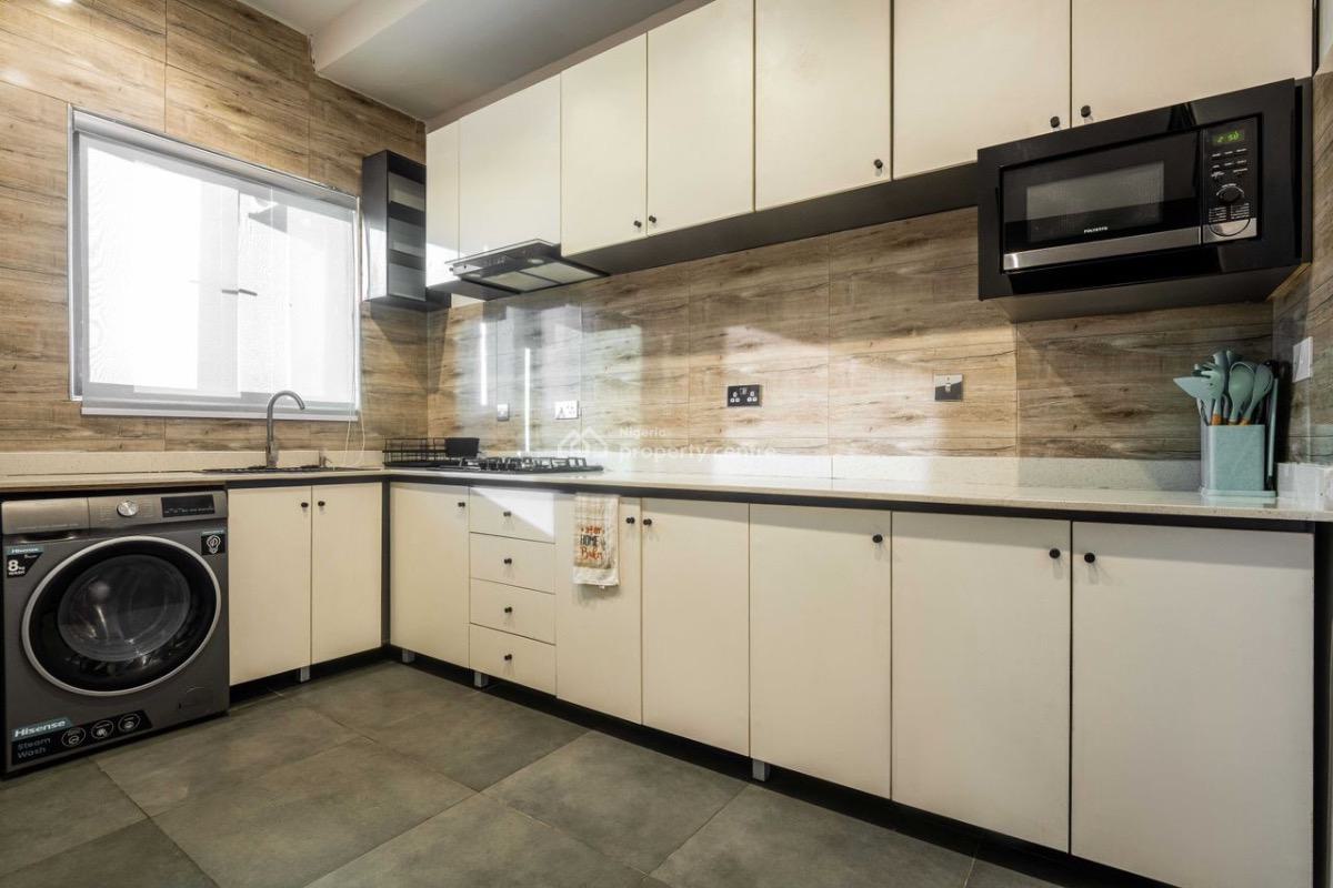 Luxury Two Bedroom with Excellent Features, Lekki Phase 1, Lekki, Lagos, Flat / Apartment Short Let