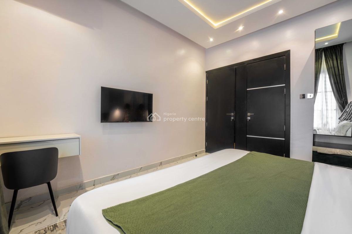 Luxury Two Bedroom with Excellent Features, Lekki Phase 1, Lekki, Lagos, Flat / Apartment Short Let