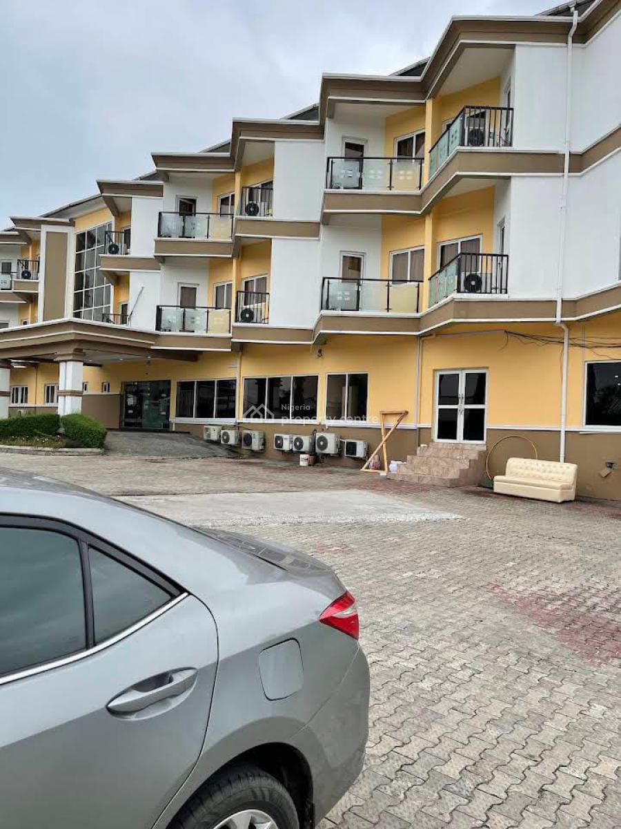 30 Rooms Fully Furnished Hotel, Off Airport Road, Warri, Delta, Hotel / Guest House for Sale