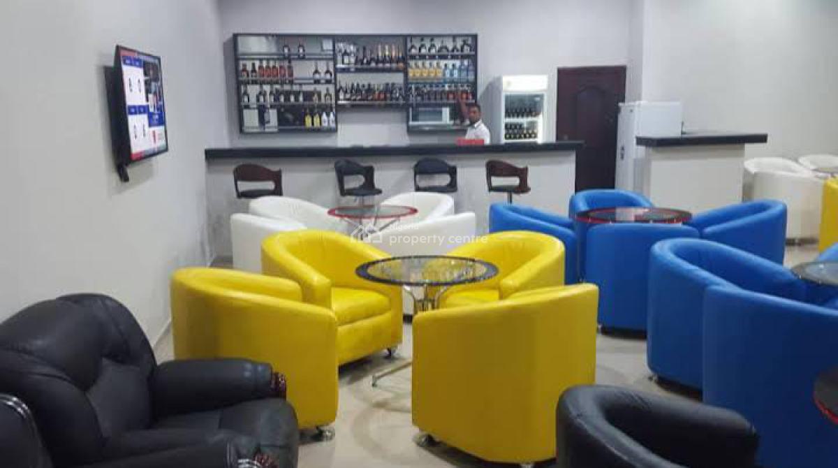 30 Rooms Fully Furnished Hotel, Off Airport Road, Warri, Delta, Hotel / Guest House for Sale