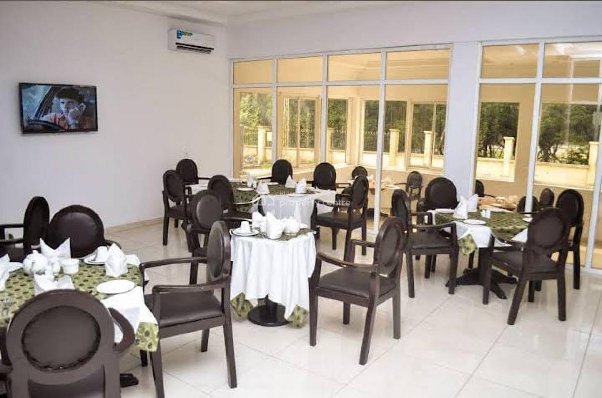 30 Rooms Fully Furnished Hotel, Off Airport Road, Warri, Delta, Hotel / Guest House for Sale