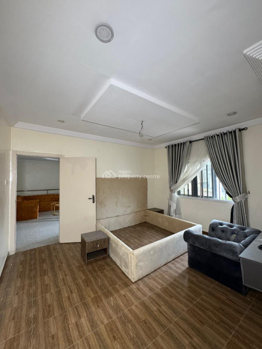 Well Maintained Super Spacious  4 Bedroom Terrace Duplex, Ologolo, Lekki, Lagos, Terraced Duplex for Sale