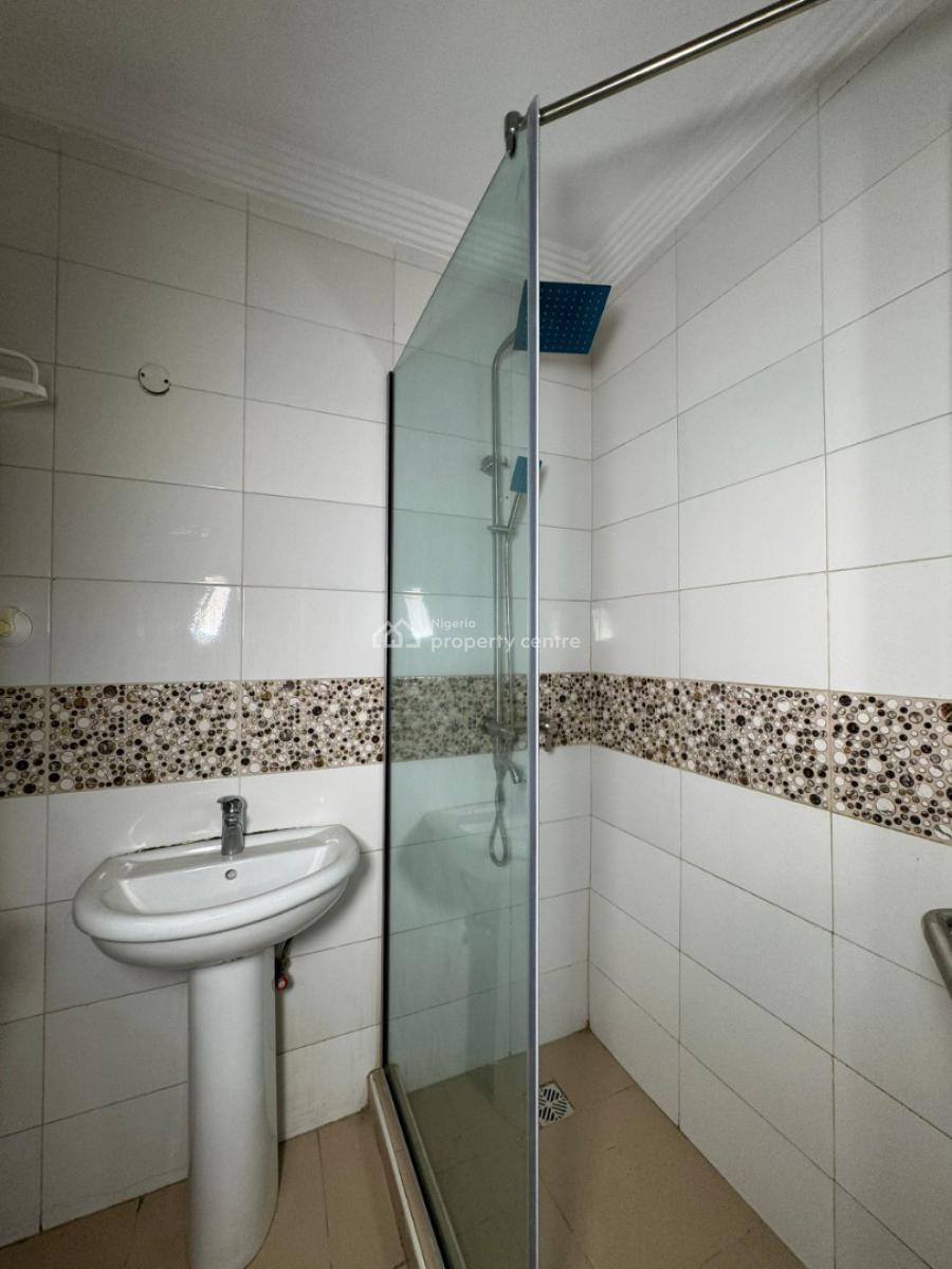 Well Maintained Super Spacious  4 Bedroom Terrace Duplex, Ologolo, Lekki, Lagos, Terraced Duplex for Sale