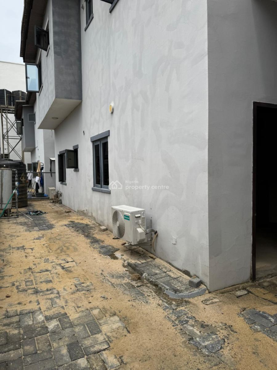 Well Maintained Super Spacious  4 Bedroom Terrace Duplex, Ologolo, Lekki, Lagos, Terraced Duplex for Sale