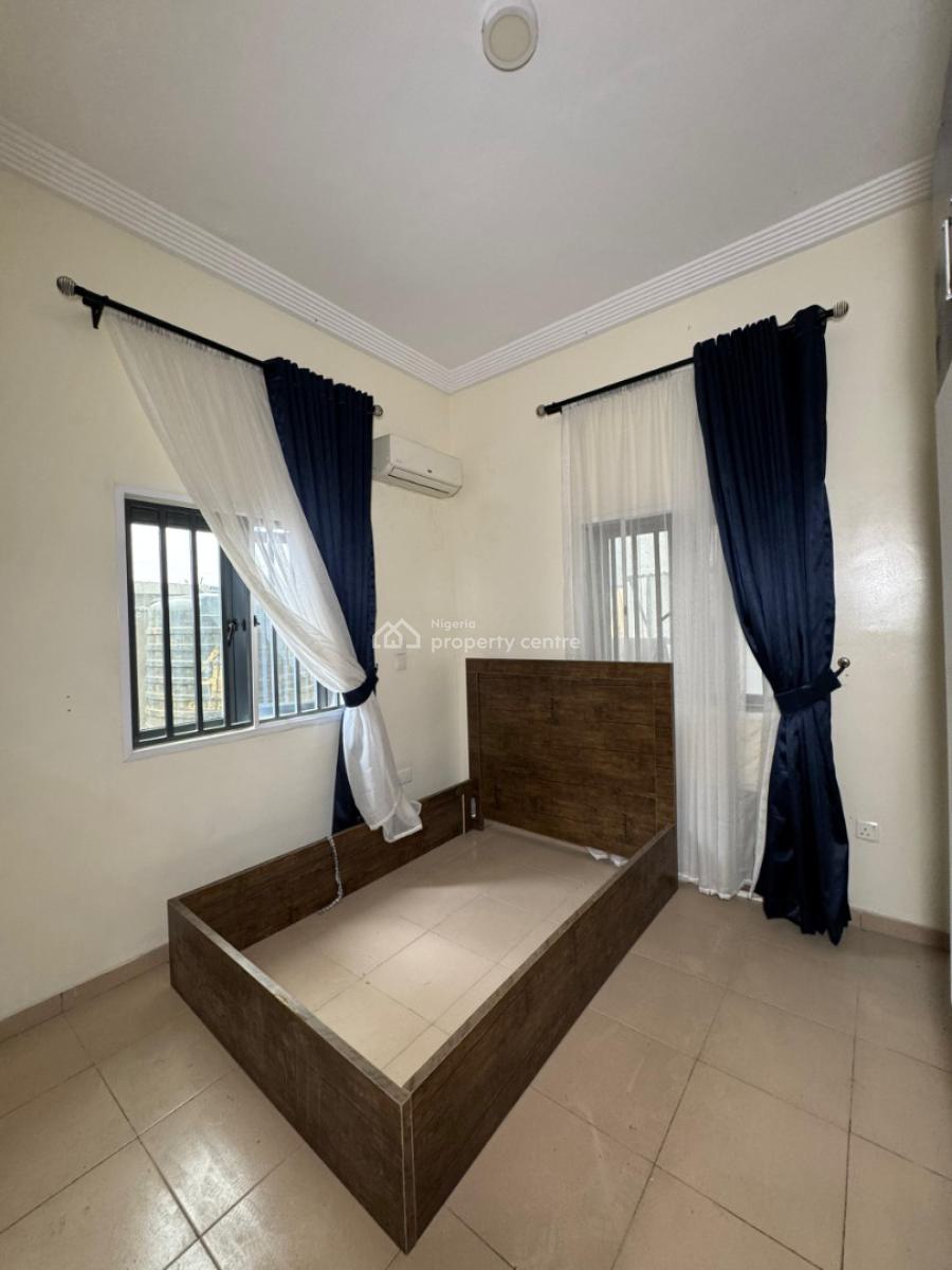 Well Maintained Super Spacious  4 Bedroom Terrace Duplex, Ologolo, Lekki, Lagos, Terraced Duplex for Sale