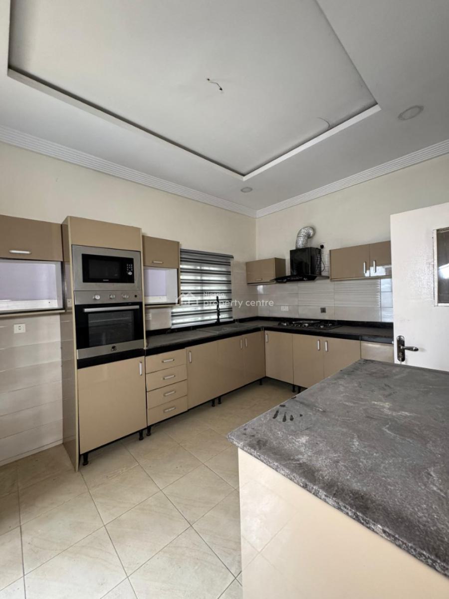 Well Maintained Super Spacious  4 Bedroom Terrace Duplex, Ologolo, Lekki, Lagos, Terraced Duplex for Sale