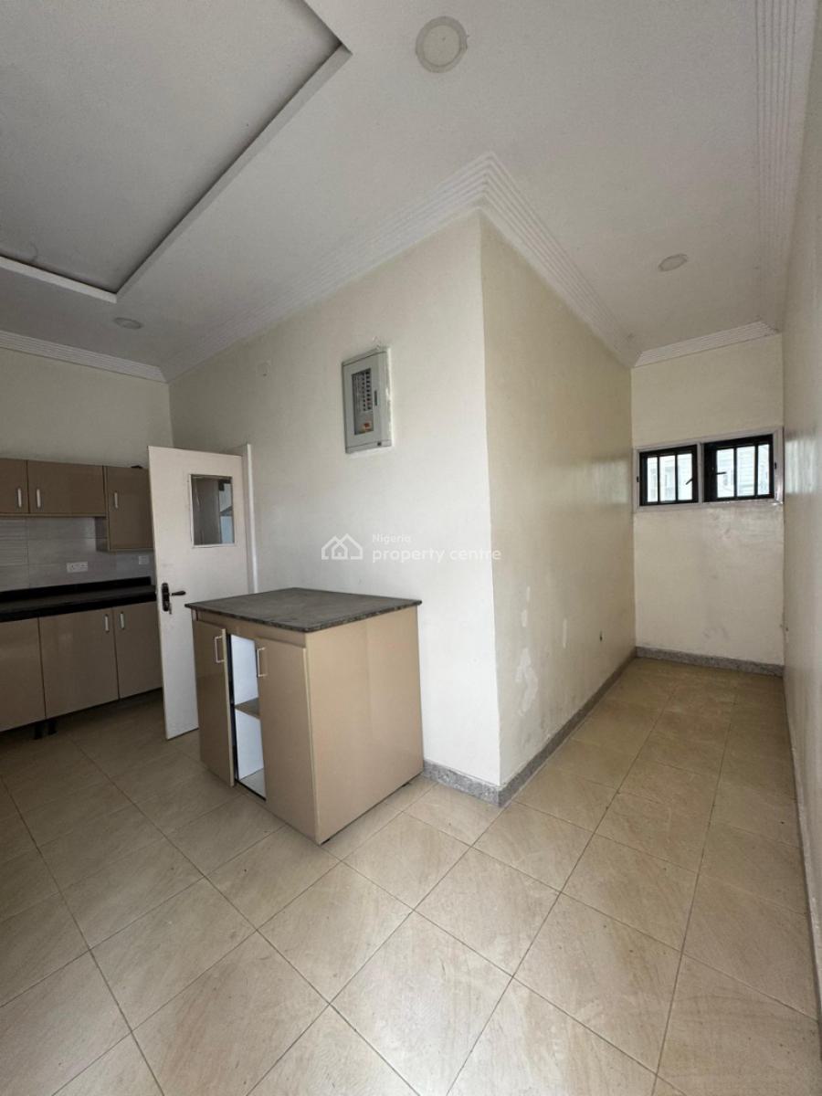 Well Maintained Super Spacious  4 Bedroom Terrace Duplex, Ologolo, Lekki, Lagos, Terraced Duplex for Sale