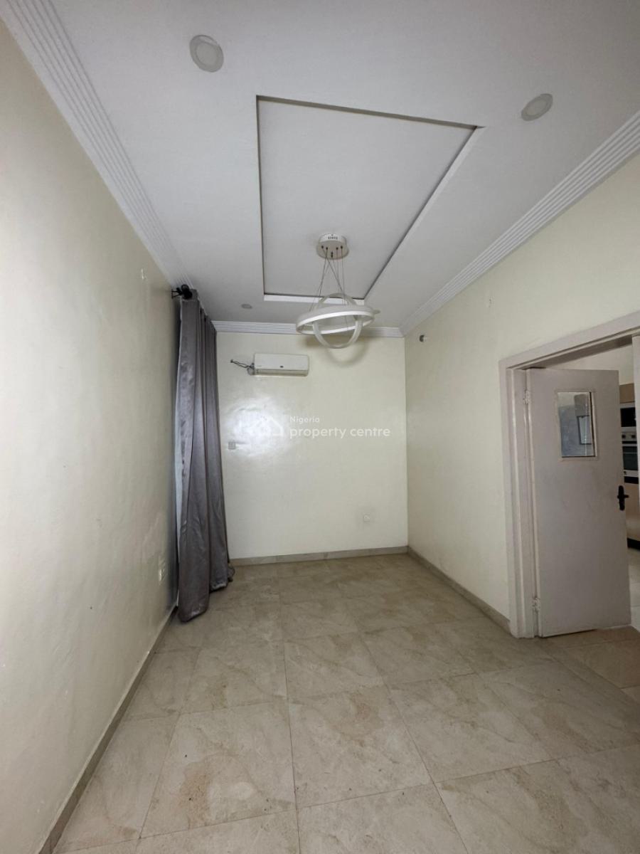 Well Maintained Super Spacious  4 Bedroom Terrace Duplex, Ologolo, Lekki, Lagos, Terraced Duplex for Sale
