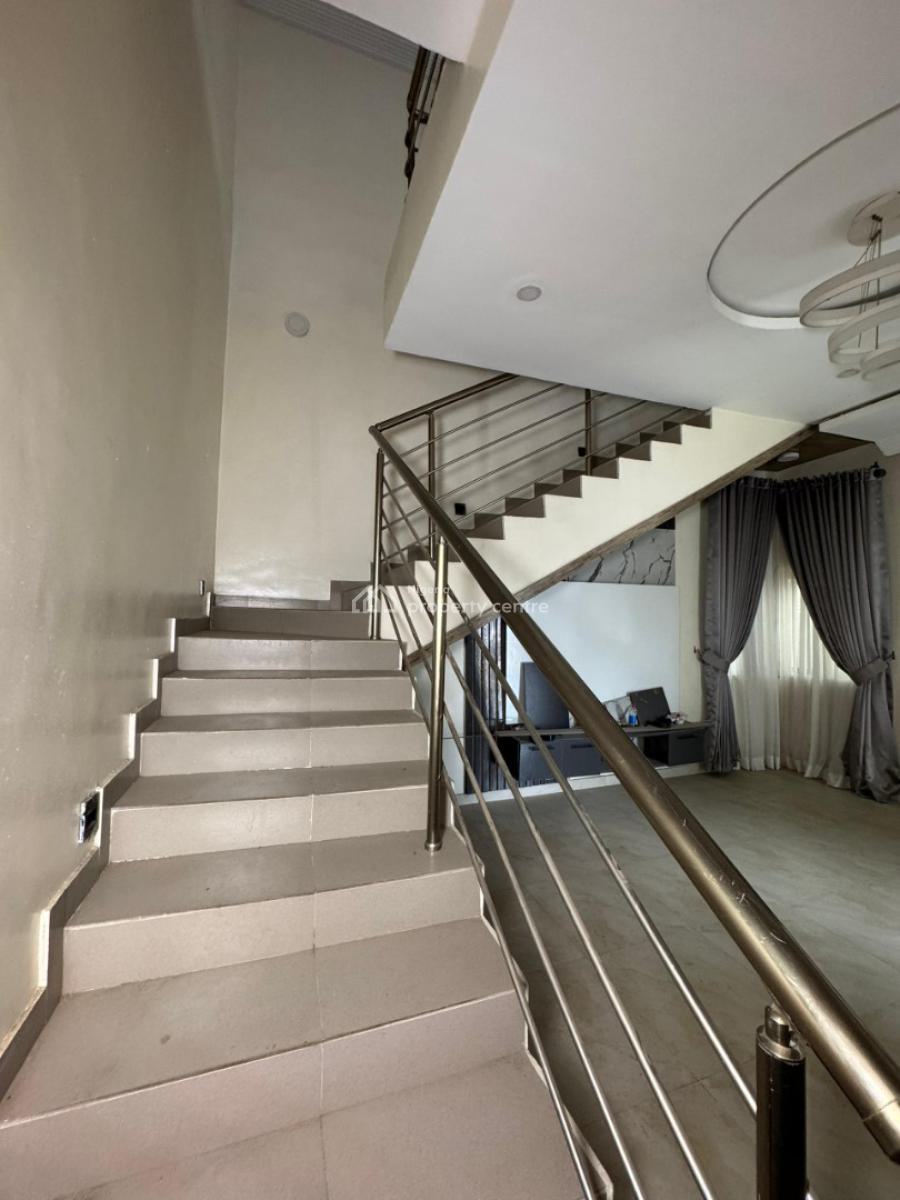 Well Maintained Super Spacious  4 Bedroom Terrace Duplex, Ologolo, Lekki, Lagos, Terraced Duplex for Sale