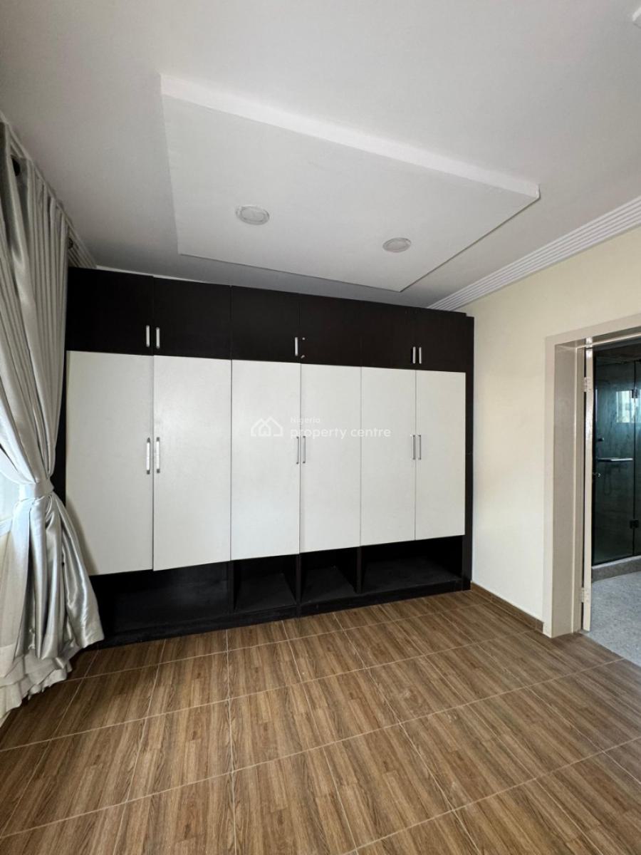 Well Maintained Super Spacious  4 Bedroom Terrace Duplex, Ologolo, Lekki, Lagos, Terraced Duplex for Sale