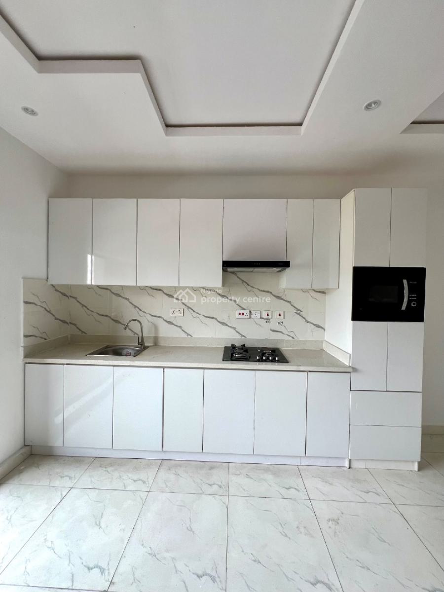 Very Affordable 3 Bedroom Apartment with Bq and Gym, Lekki Phase 1, Lekki, Lagos, Flat / Apartment for Sale