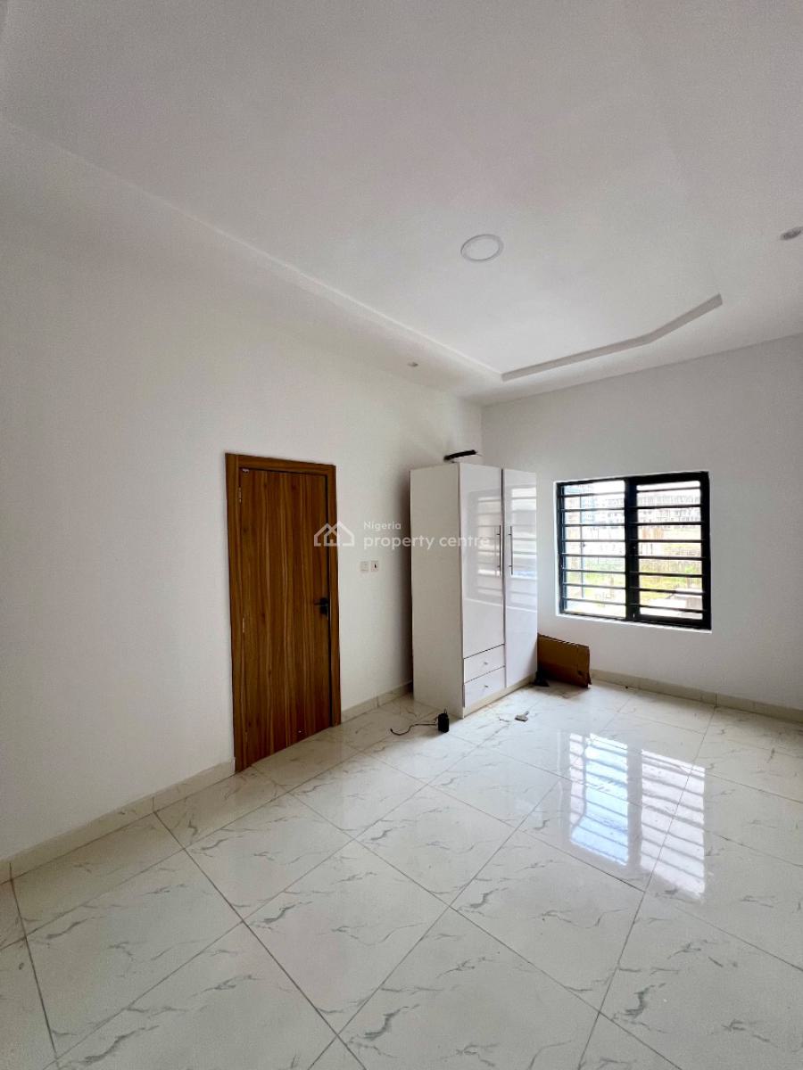 Very Affordable 3 Bedroom Apartment with Bq and Gym, Lekki Phase 1, Lekki, Lagos, Flat / Apartment for Sale