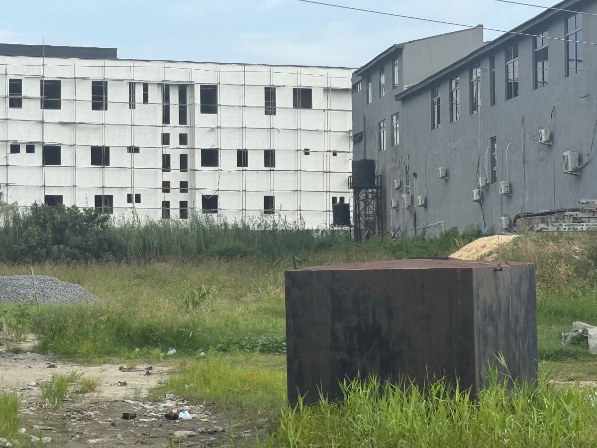 Plot of Land Measuring 2005 Sqm, Eleganza Bus Stop Chevron Toll Gate, Lekki Expressway, Lekki, Lagos, Mixed-use Land for Sale