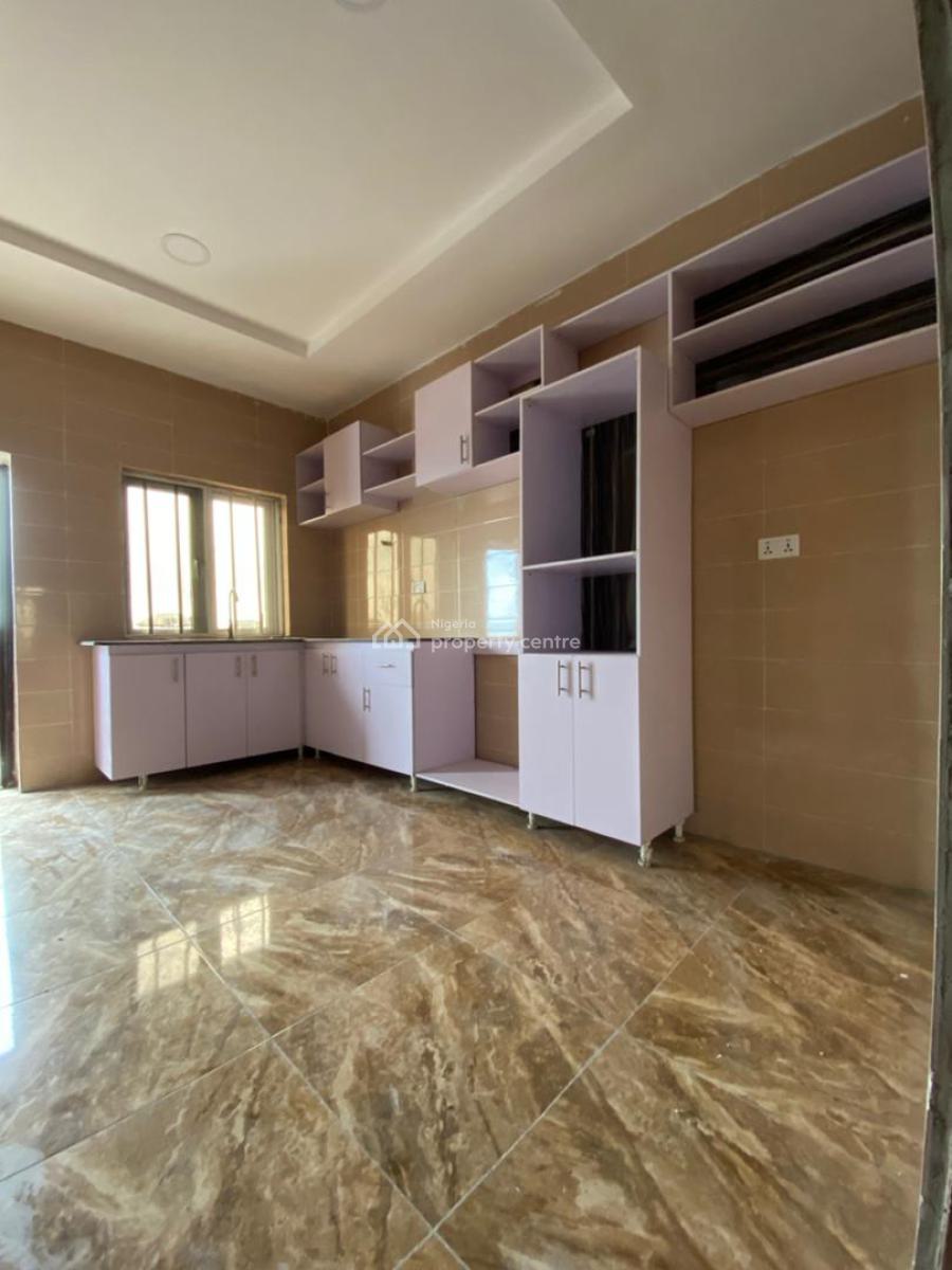 Spacious 3 Bedroom Flat, United Estate, Sangotedo, Ajah, Lagos, Flat / Apartment for Rent