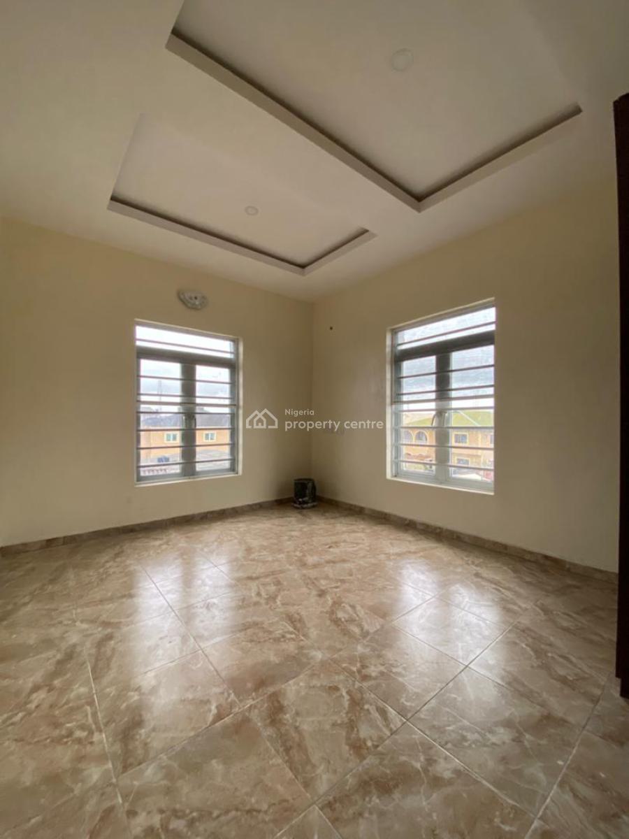 Spacious 3 Bedroom Flat, United Estate, Sangotedo, Ajah, Lagos, Flat / Apartment for Rent