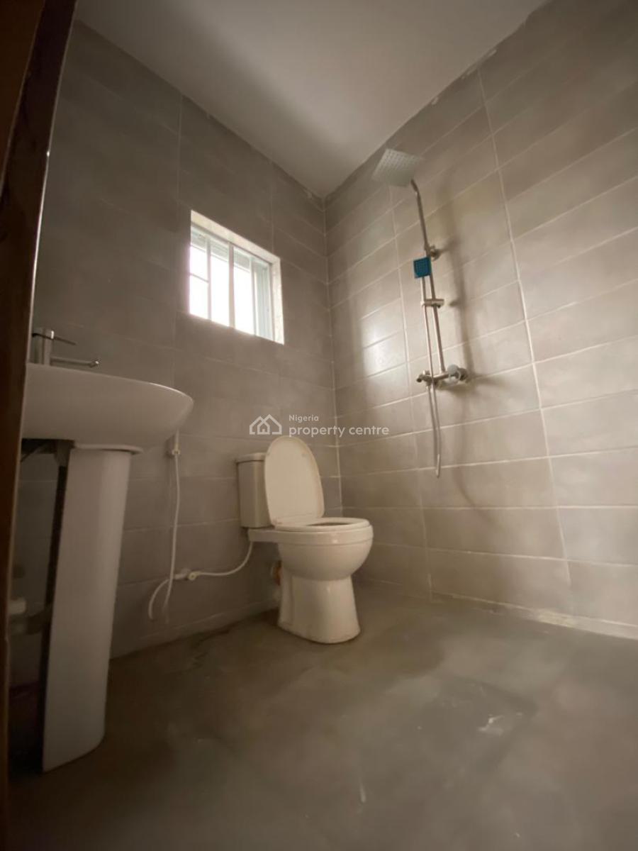 Spacious 3 Bedroom Flat, United Estate, Sangotedo, Ajah, Lagos, Flat / Apartment for Rent