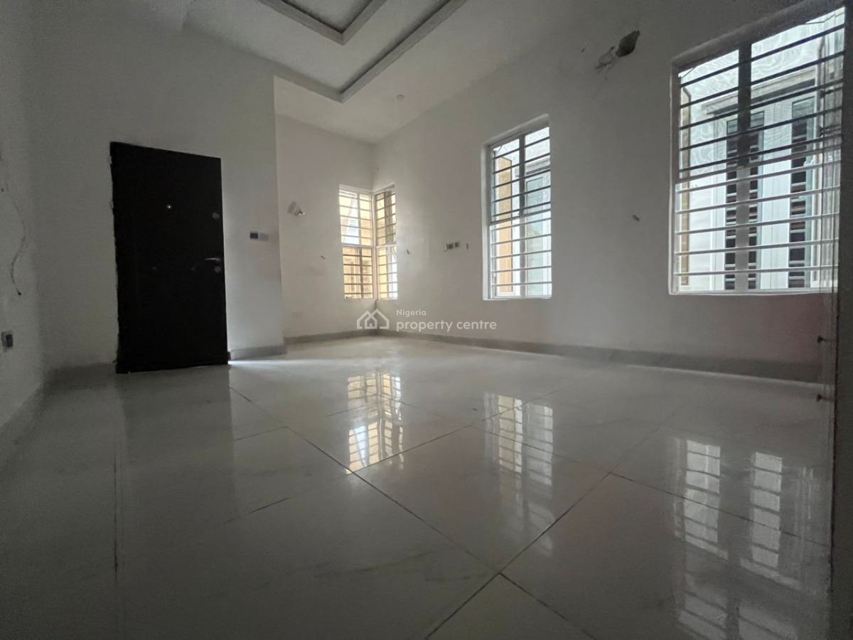 Master Bedroom in a Shared Apartment, Orchid Road, Lekki, Lagos, Flat / Apartment for Rent