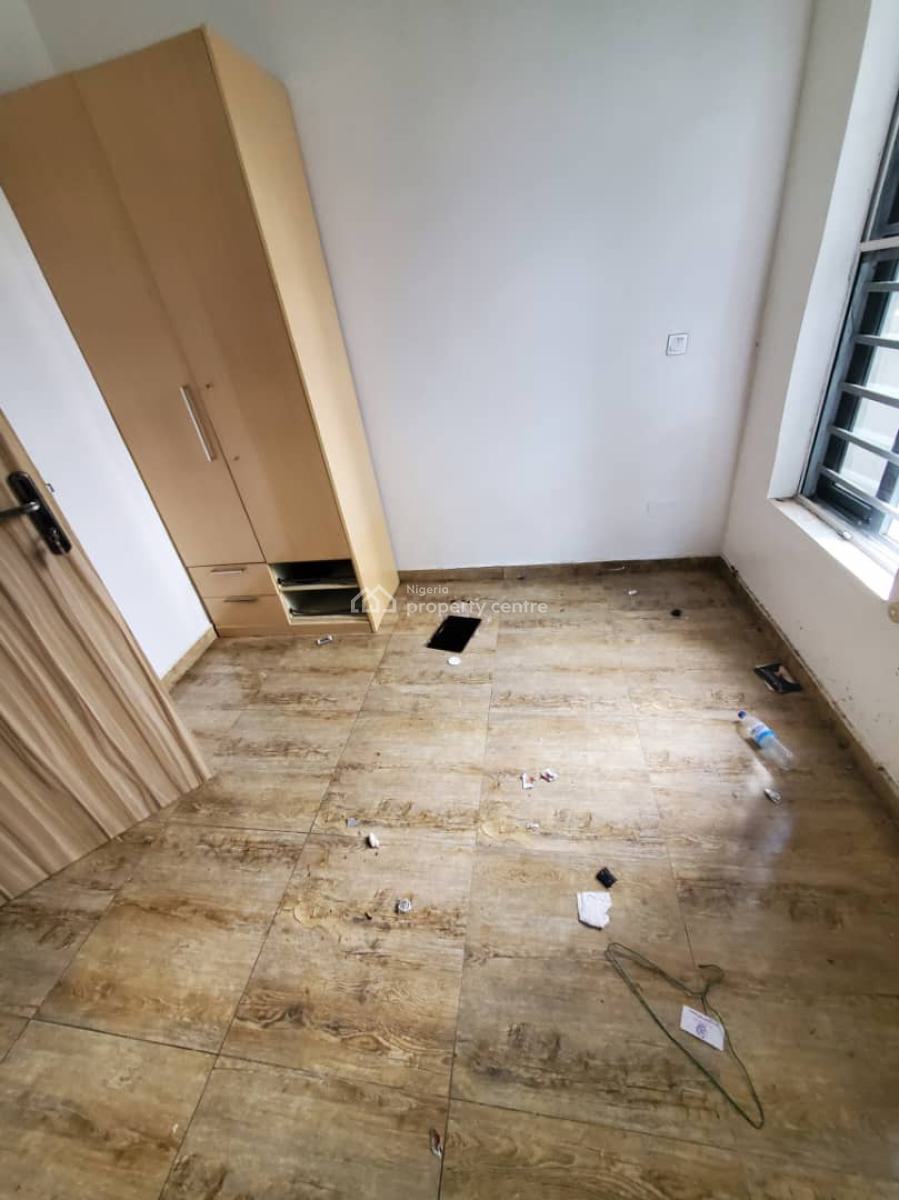 Converted Mini Flat with Full Kitchen (landlord Repainting), Orchid Road, Lekki, Lagos, Flat / Apartment for Rent