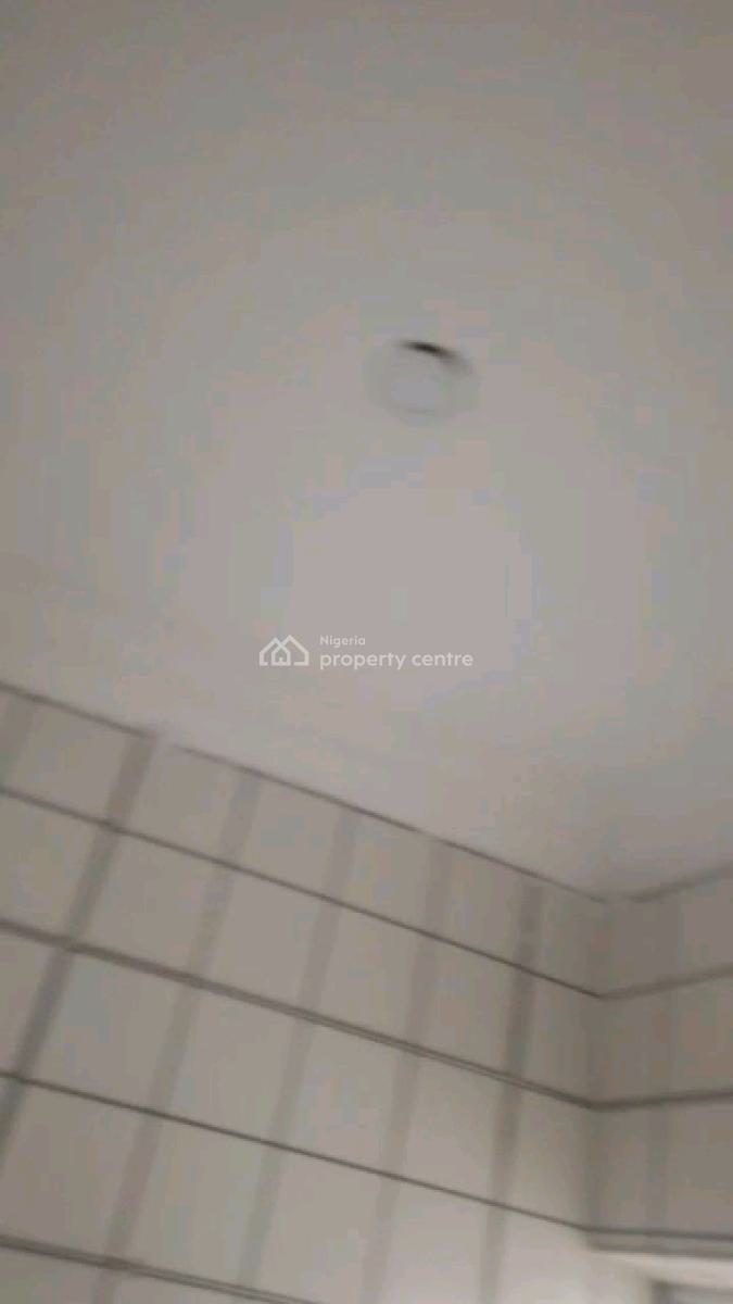 an Up Floor Miniflat, Adekunle, Yaba, Lagos, Mini Flat (room and Parlour) for Rent