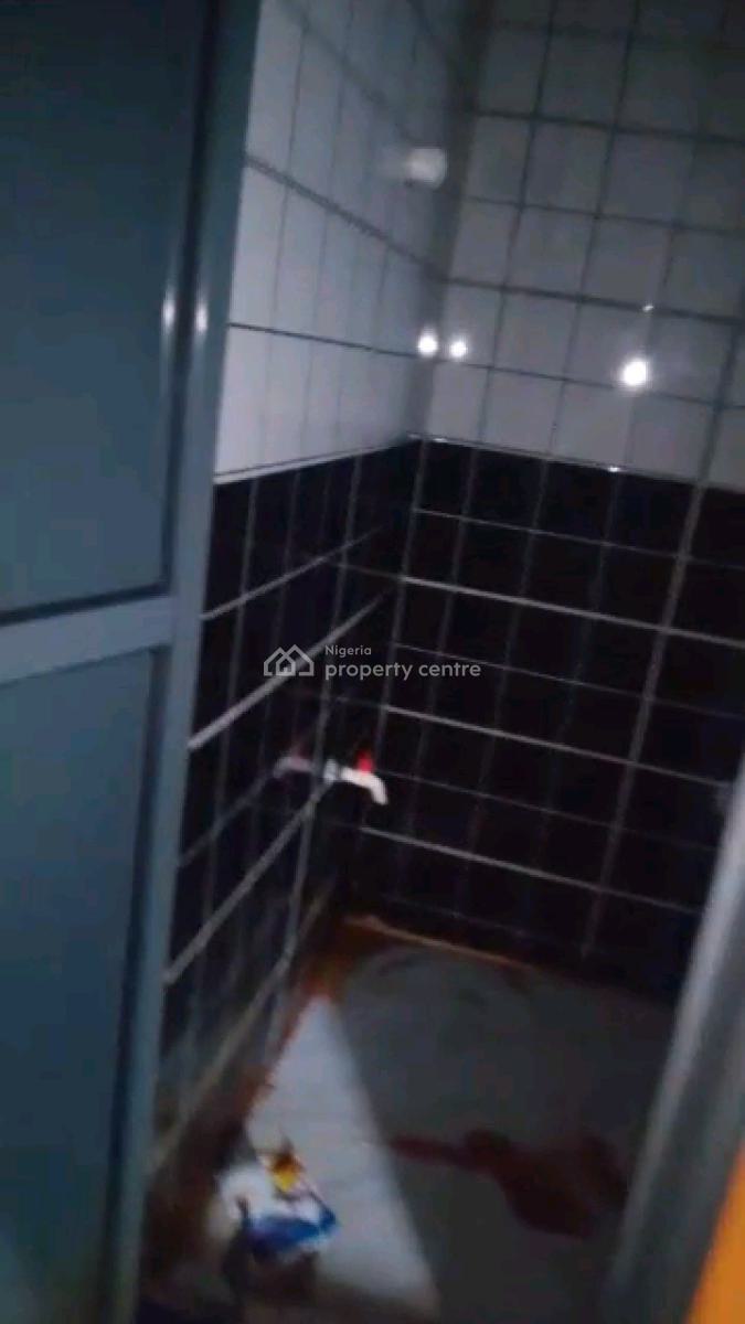 an Up Floor Miniflat, Adekunle, Yaba, Lagos, Mini Flat (room and Parlour) for Rent