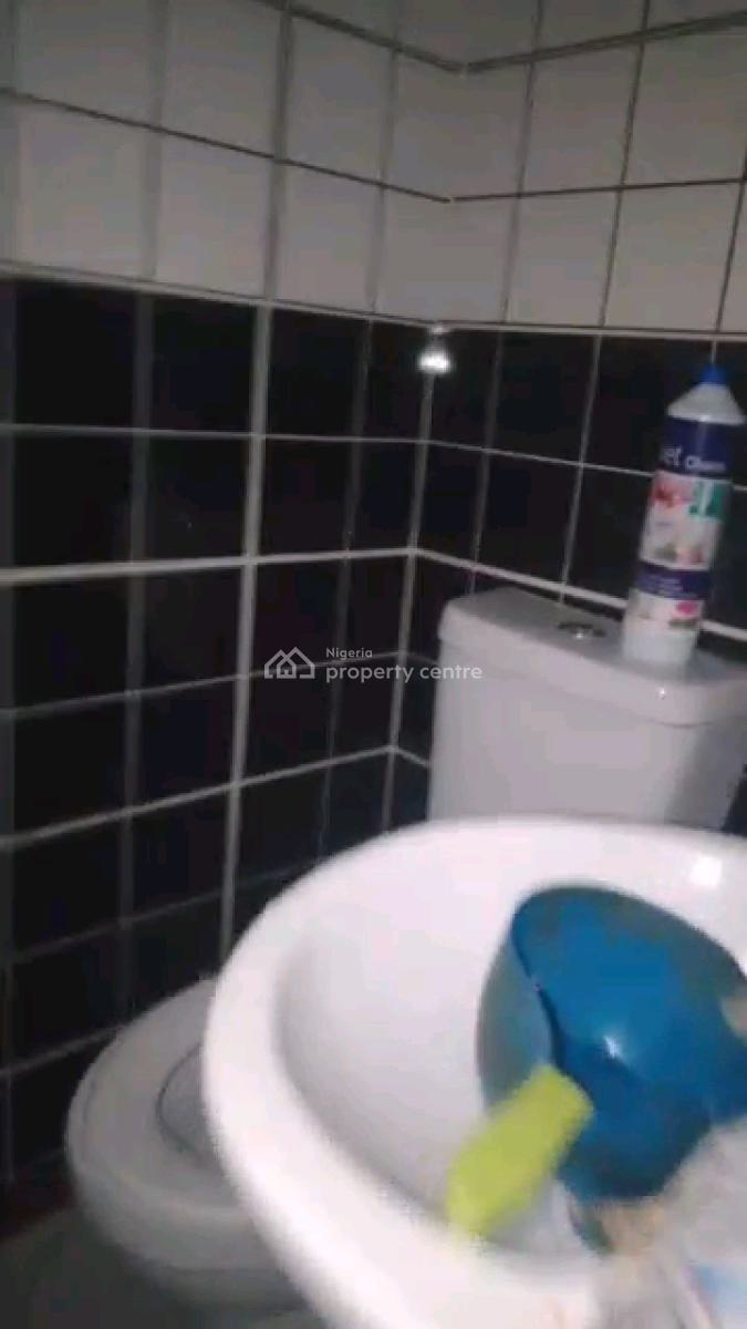 an Up Floor Miniflat, Adekunle, Yaba, Lagos, Mini Flat (room and Parlour) for Rent