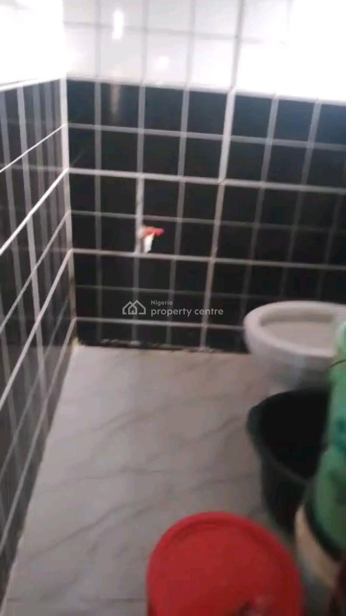an Up Floor Miniflat, Adekunle, Yaba, Lagos, Mini Flat (room and Parlour) for Rent