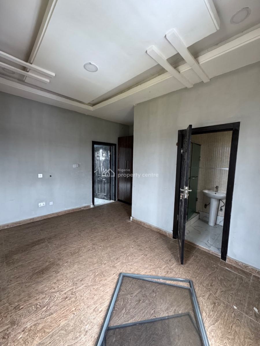 2 Bedroom Apartment, Mayeigun, Ologolo, Lekki, Lagos, Flat / Apartment for Rent