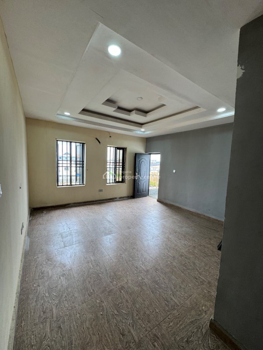 2 Bedroom Apartment, Mayeigun, Ologolo, Lekki, Lagos, Flat / Apartment for Rent