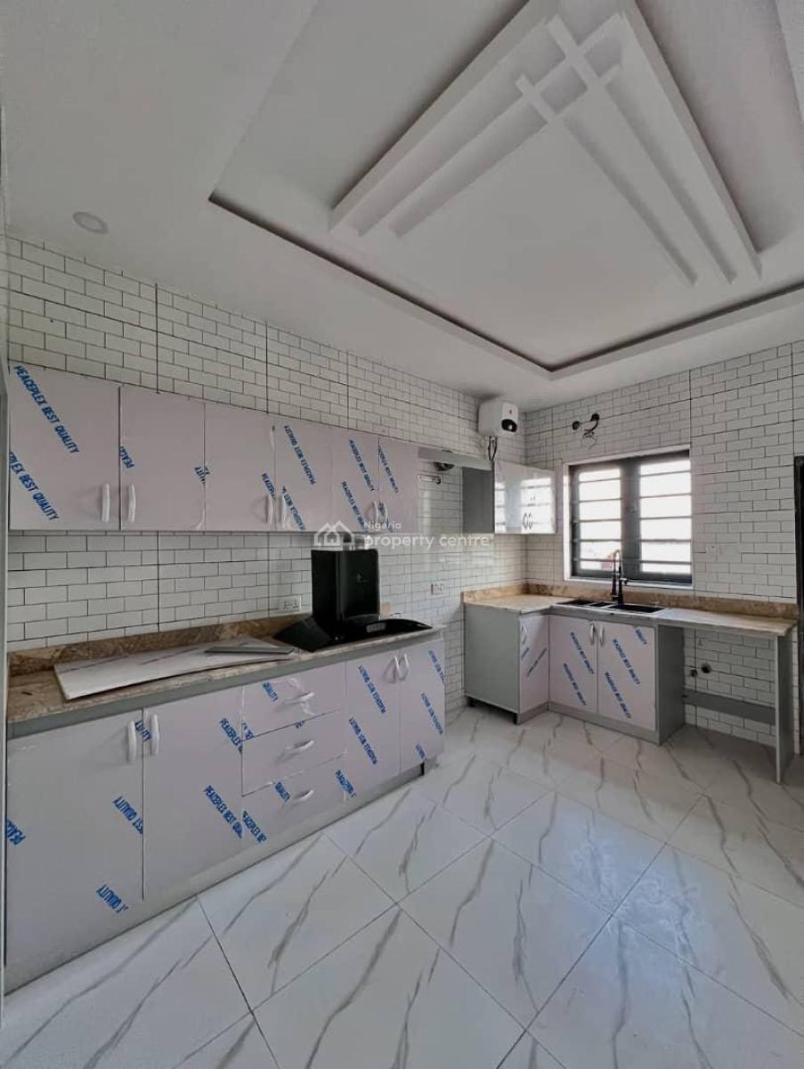 Self Compound 6 Bedroom Terrace Duplex, Orchid Road, Lekki, Lagos, Terraced Duplex for Sale