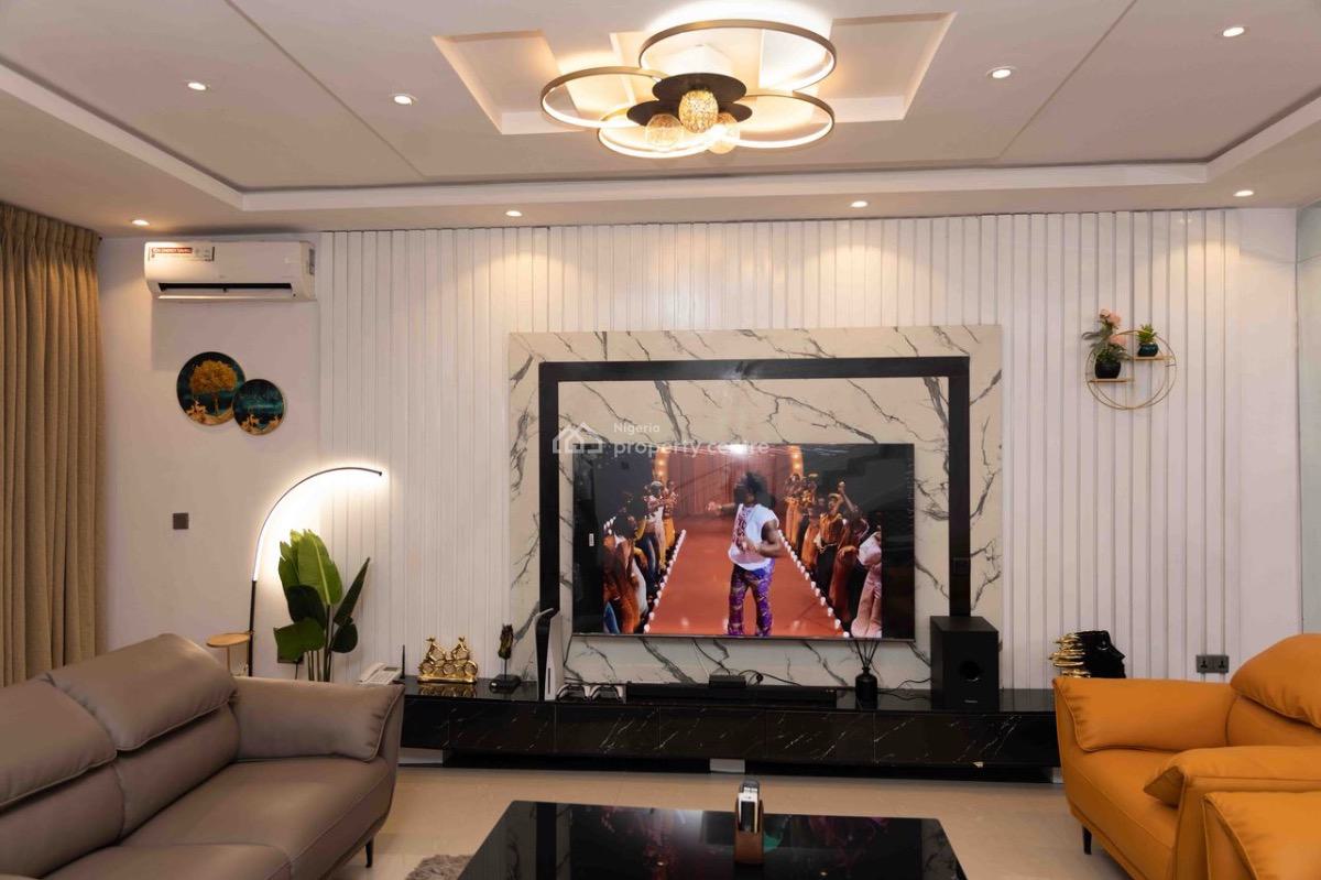 Smartly Designed 3 Bedroom Apartment with Top-notch Amenities, Chevron, Lekki, Lagos, Flat / Apartment Short Let
