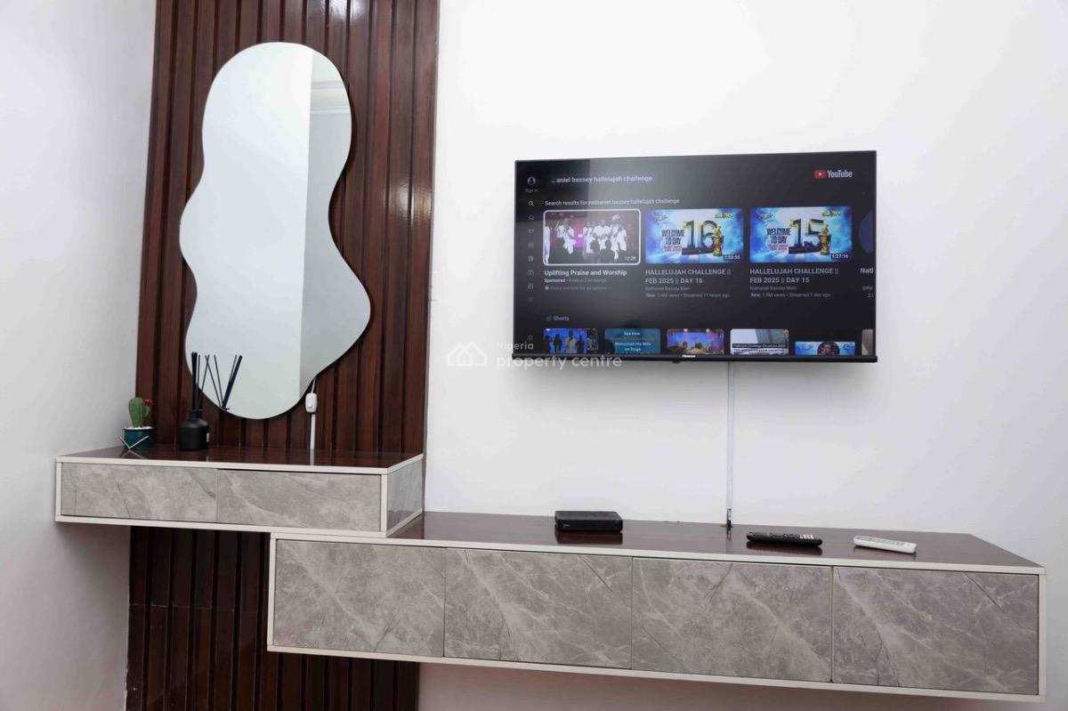 Smartly Designed 3 Bedroom Apartment with Top-notch Amenities, Chevron, Lekki, Lagos, Flat / Apartment Short Let