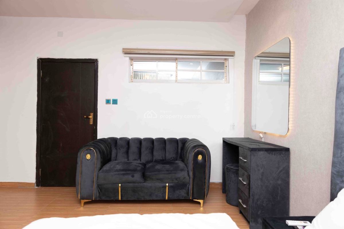 Smartly Designed 3 Bedroom Apartment with Top-notch Amenities, Chevron, Lekki, Lagos, Flat / Apartment Short Let