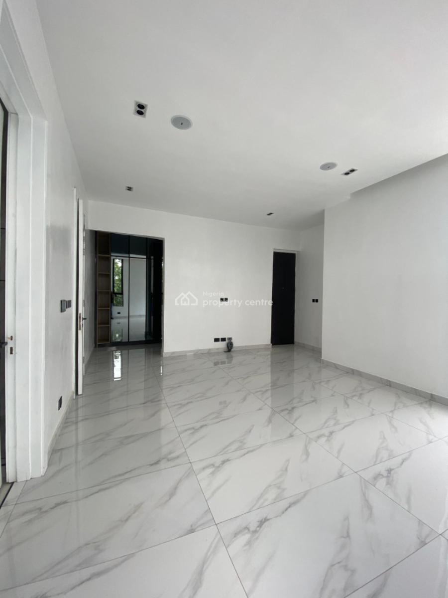 5 Bedrooms Fully Detached Duplex with a Room Bq, Ikota, Lekki, Lagos, Detached Duplex for Sale