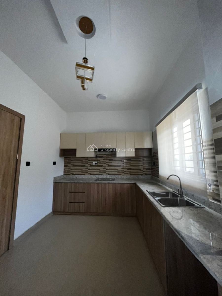 2 Bedroom Maisonette, Ilaje, Lekki, Lagos, Detached Duplex for Rent
