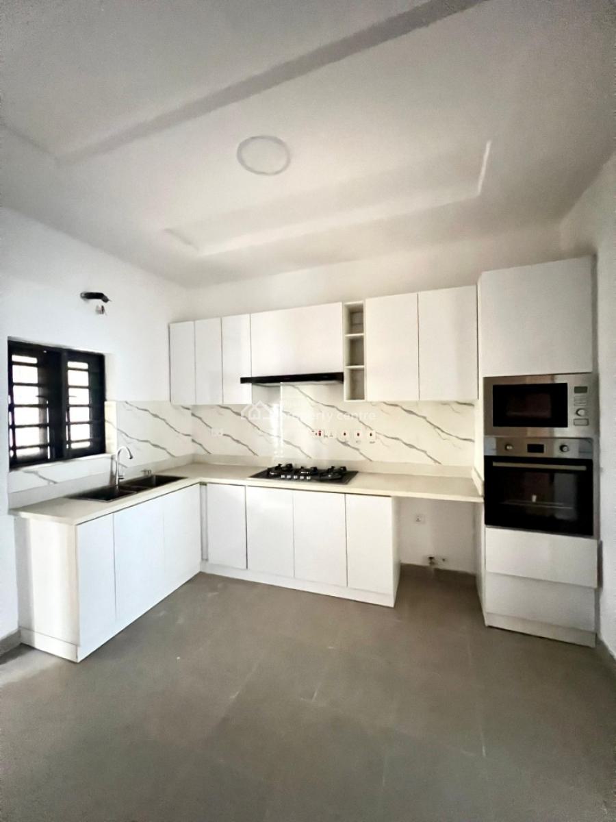 Newly Built 2 Bedroom Apartment, Lekki Phase 1, Lekki, Lagos, Flat / Apartment for Sale