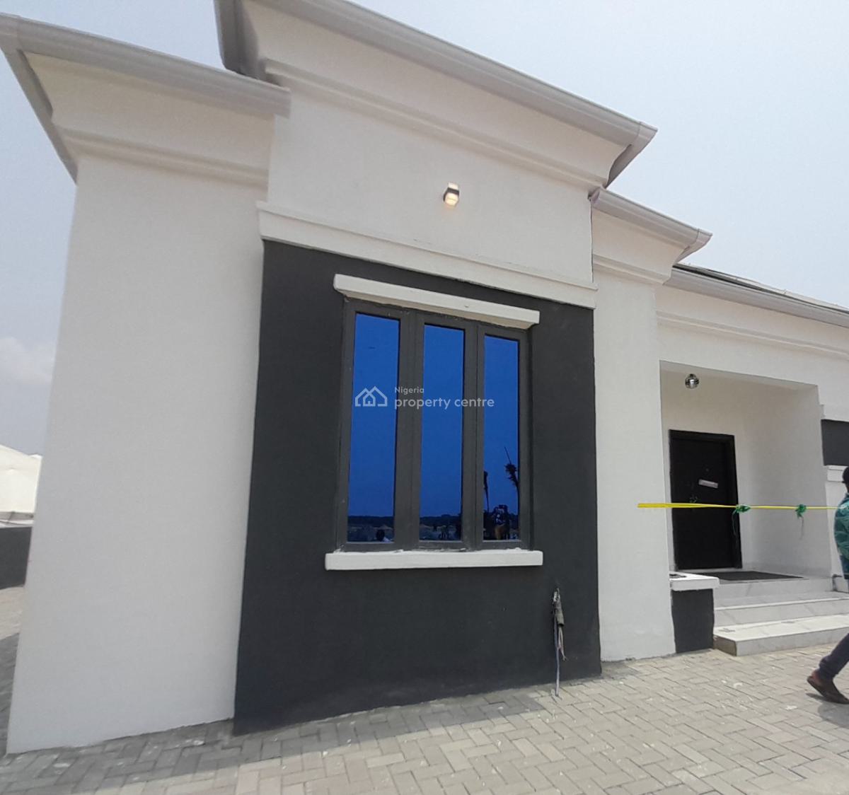 4 Bedroom Detached Bungalows with Pool Along Lekki-epe Expway, Lagos, Along Lekki-epe Expressway, Eleko, Ibeju Lekki, Lagos, Detached Bungalow for Sale