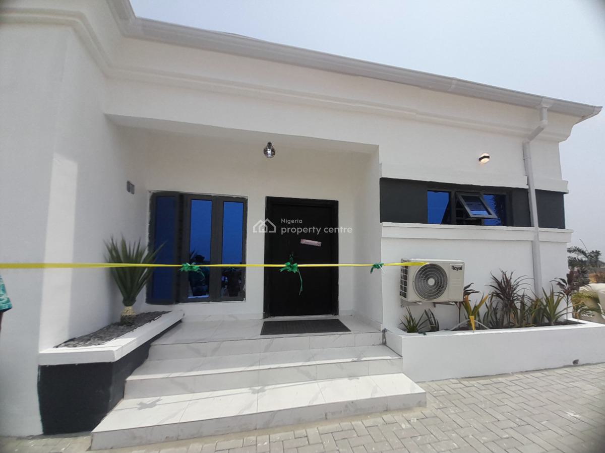 4 Bedroom Detached Bungalows with Pool Along Lekki-epe Expway, Lagos, Along Lekki-epe Expressway, Eleko, Ibeju Lekki, Lagos, Detached Bungalow for Sale