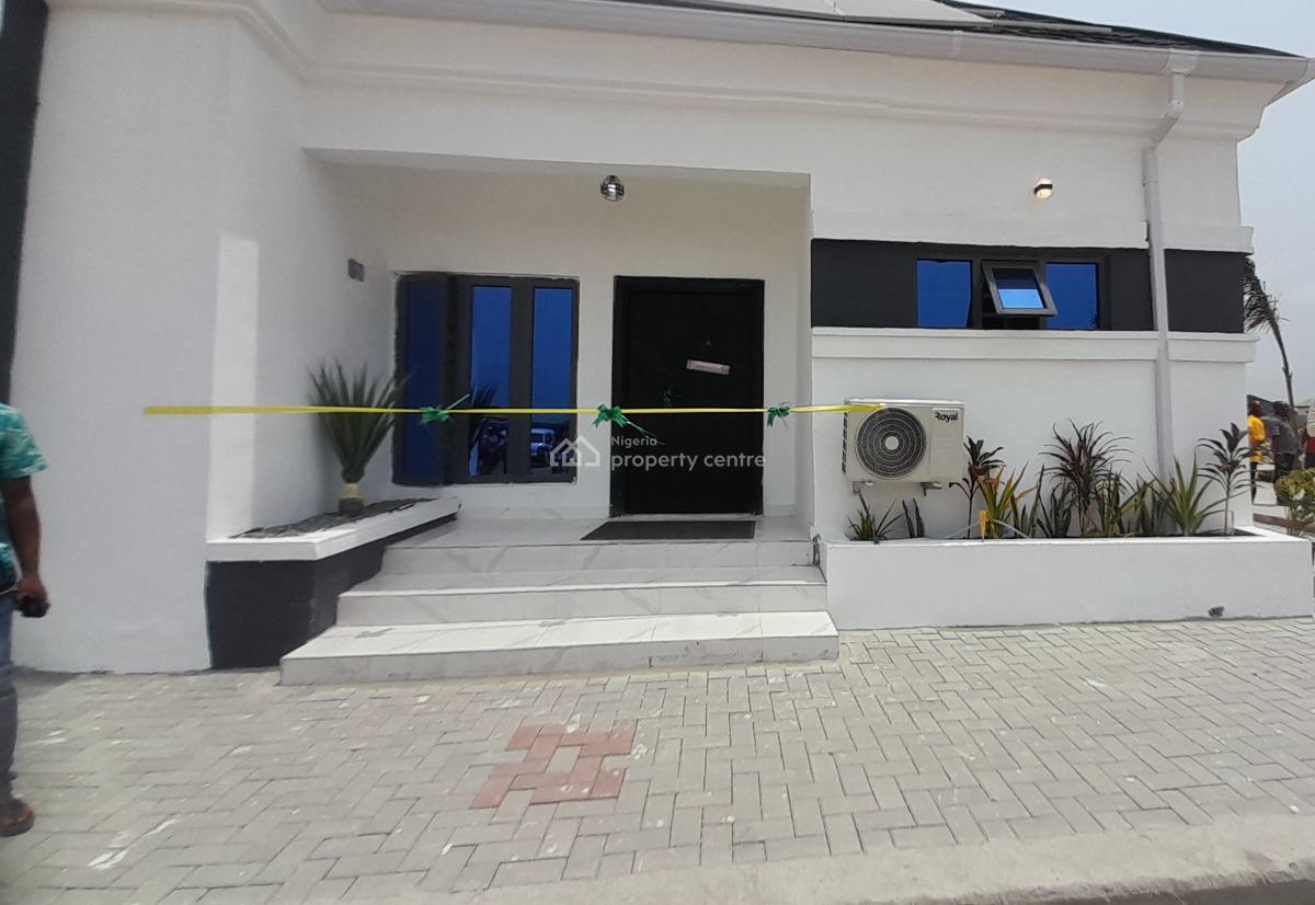 4 Bedroom Detached Bungalows with Pool Along Lekki-epe Expway, Lagos, Along Lekki-epe Expressway, Eleko, Ibeju Lekki, Lagos, Detached Bungalow for Sale