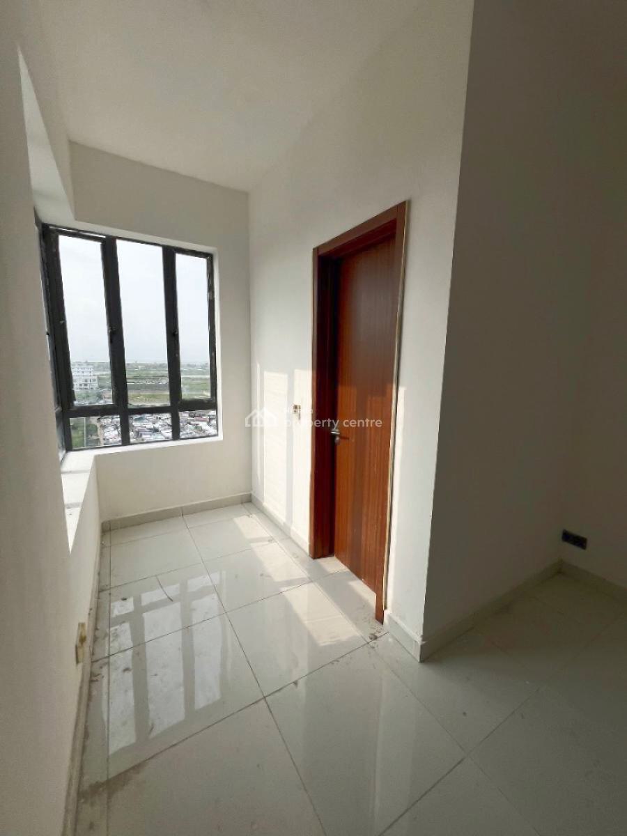 Exquisite 3 Bedroom Loft in a New Estate, Off Freedom Way, Lekki Phase 1, Lekki, Lagos, Flat / Apartment for Rent
