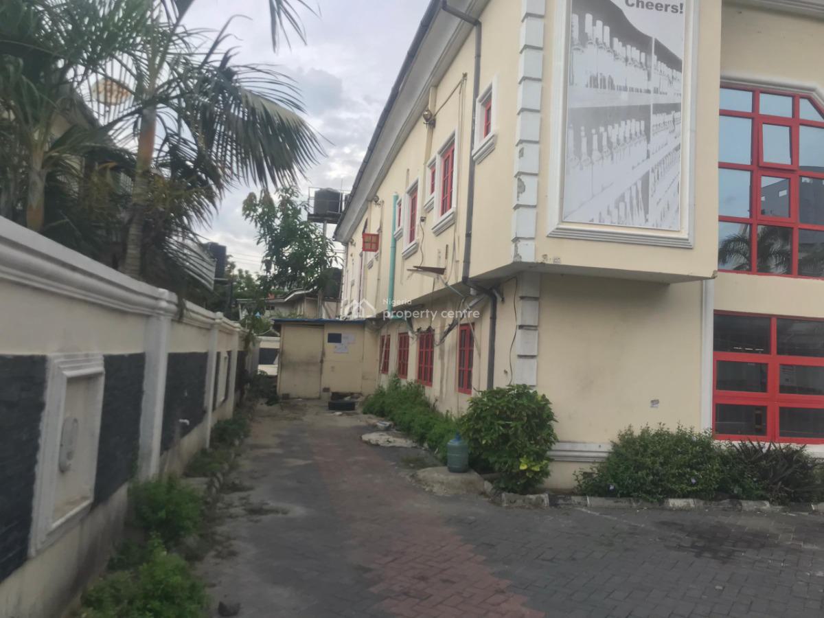 8 Bedroom Detached Duplex with Bq, Victoria Island (vi), Lagos, Commercial Property for Rent