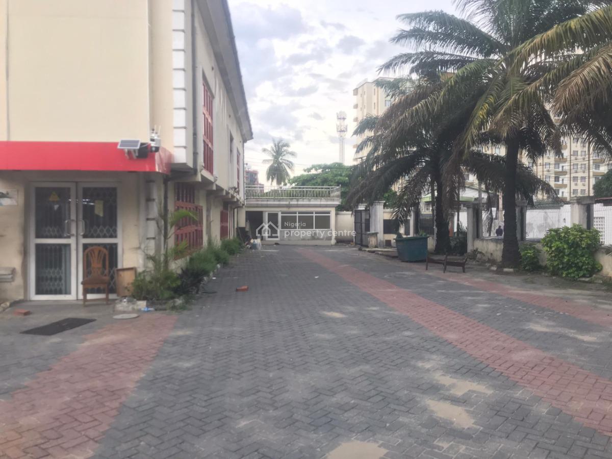 8 Bedroom Detached Duplex with Bq, Victoria Island (vi), Lagos, Commercial Property for Rent