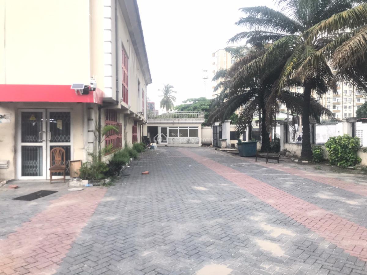 8 Bedroom Detached Duplex with Bq, Victoria Island (vi), Lagos, Commercial Property for Rent