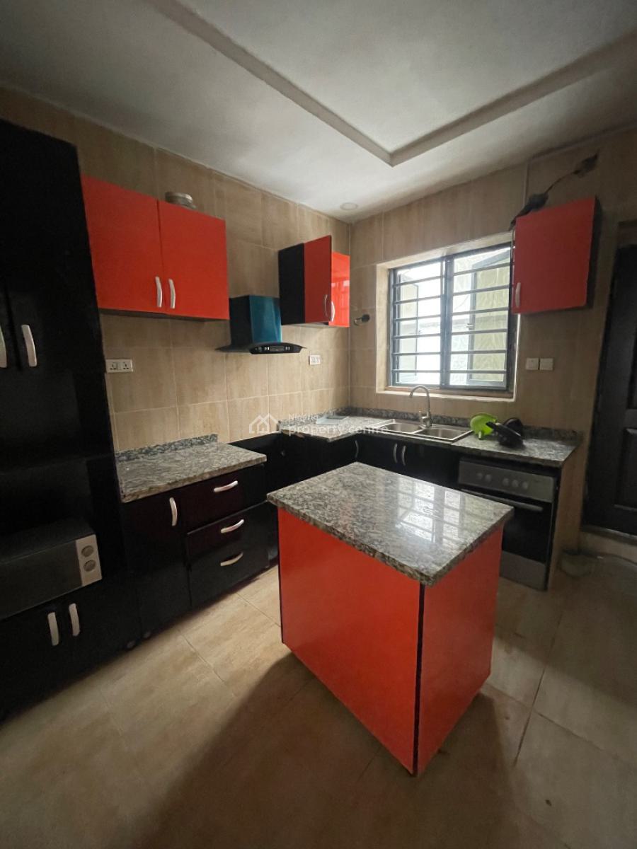 3 Bedroom, Ologolo’ Lekki, Lekki Phase 1, Lekki, Lagos, Terraced Duplex for Rent