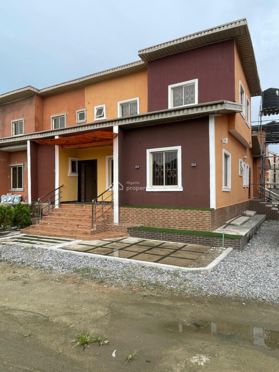 Exclusive 3 Bedroom Semi Detached Duplex, Yaba, Lagos, Semi-detached Duplex for Sale