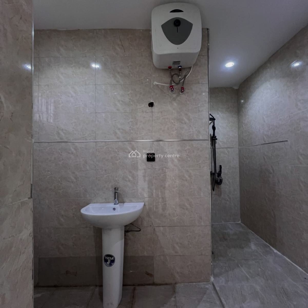 2bedroom Apartment, Karmo, Idu Industrial, Abuja, Flat / Apartment for Sale