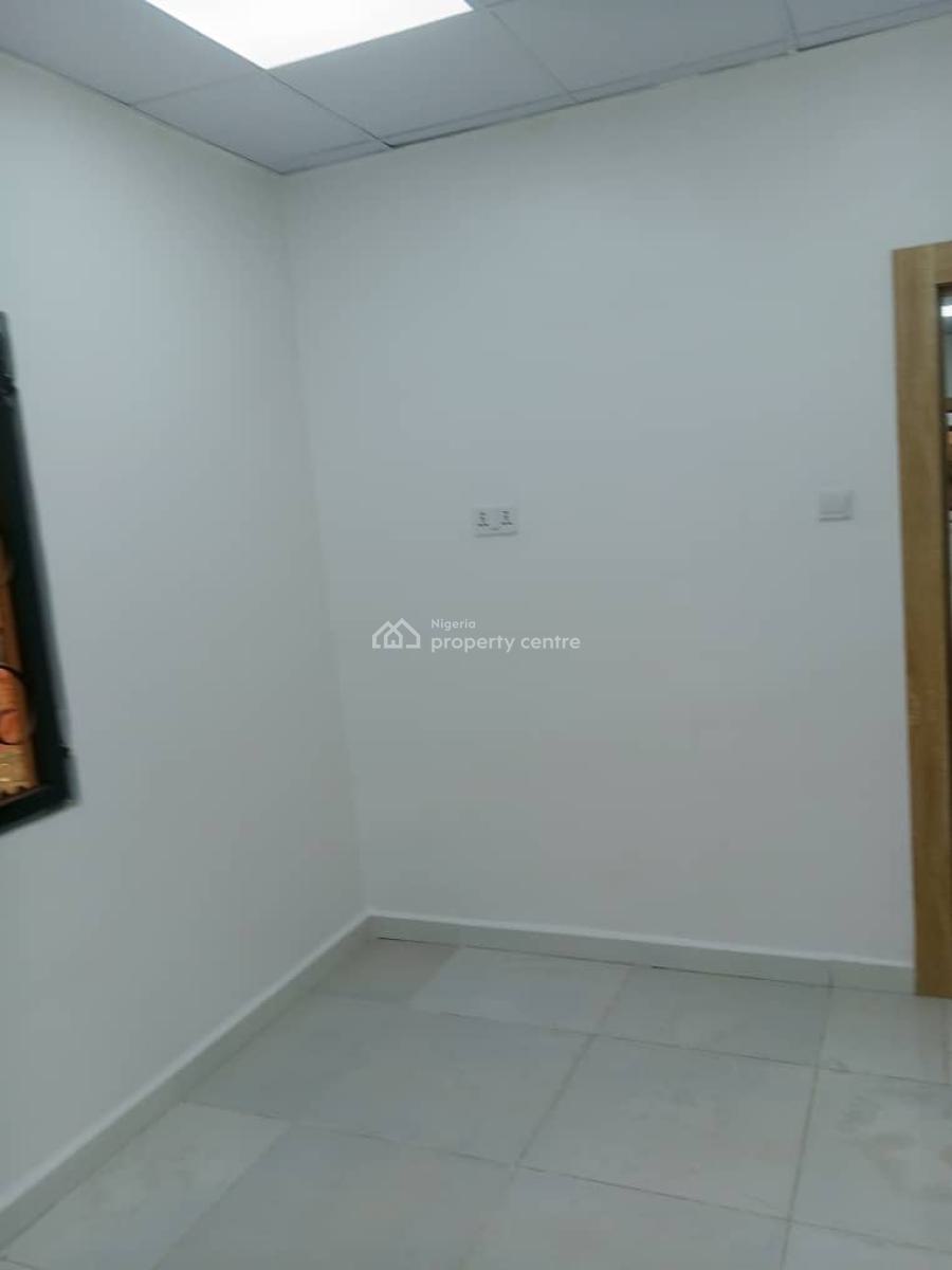 Tastefully Finished, Newly Renovated Office Space Description: 3nos Si, Adeniyi Jones, Ikeja, Lagos, Office Space for Rent